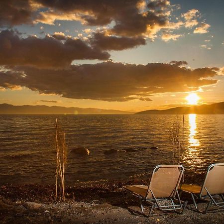 Karnagio Seafront Villa Káto Lekhónia Bagian luar foto
